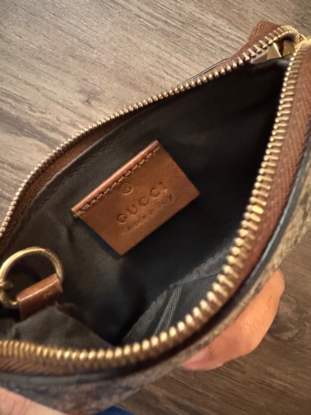 Gucci GG Supreme Key Pouch - Picture 7 of 13